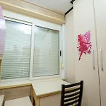 Tirent - Spacious 2-bedroom Near Liqeni I Thate * 티라나
