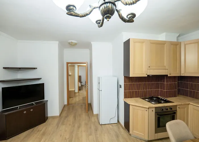 Tirent - Spacious 2-bedroom Near Liqeni I Thate דירה