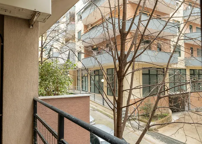 Tirent - Spacious 2-bedroom Near Liqeni I Thate *