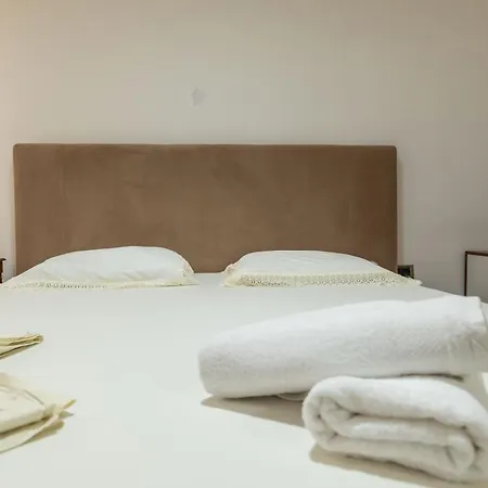 Tirent - Spacious 2-bedroom Near Liqeni I Thate Lägenhet