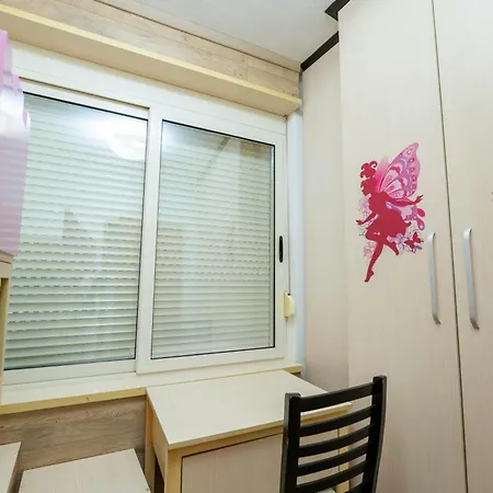 Tirent - Spacious 2-bedroom Near Liqeni I Thate * Tirana