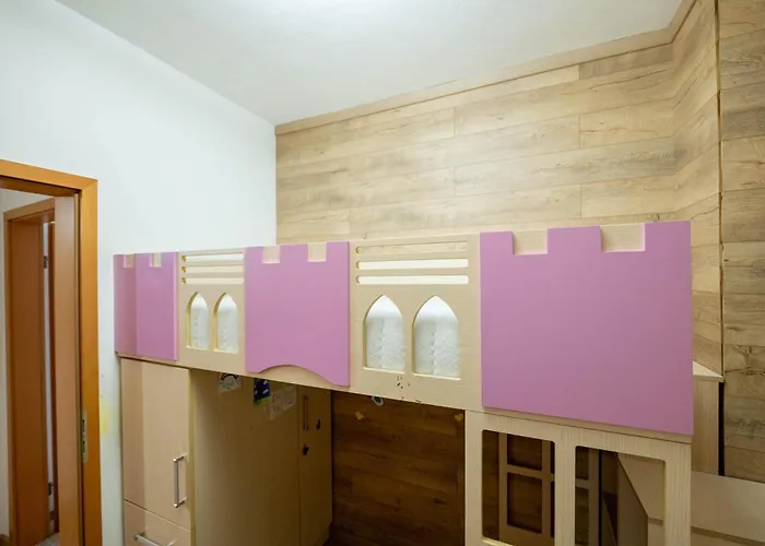Tirent - Spacious 2-bedroom Near Liqeni I Thate 아파트 *