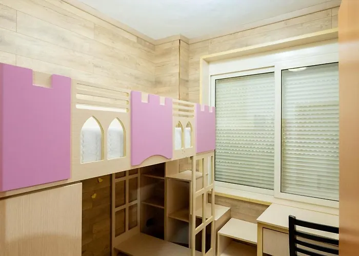 Tirent - Spacious 2-bedroom Near Liqeni I Thate * 티라나
