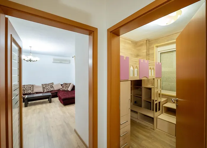 아파트 Tirent - Spacious 2-bedroom Near Liqeni I Thate