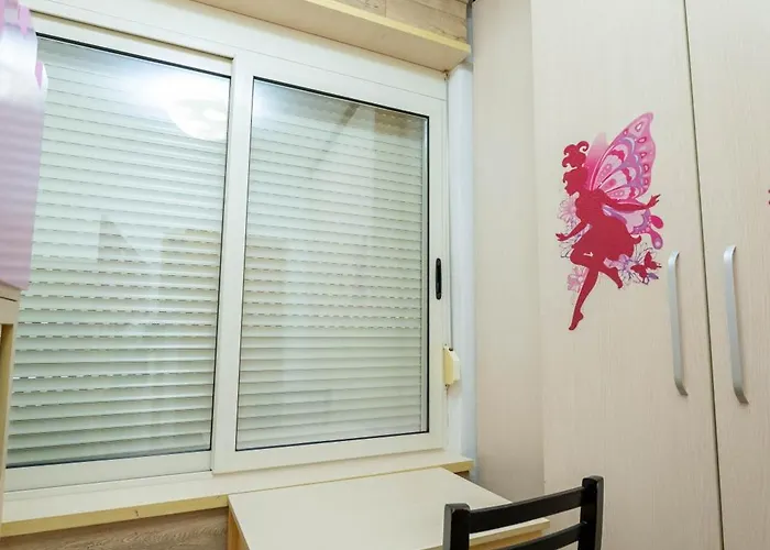 Tirent - Spacious 2-bedroom Near Liqeni I Thate * 티라나